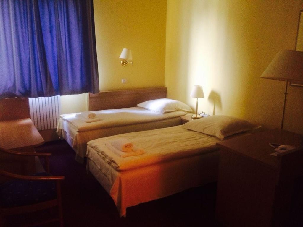 Rezydencja Parkowa Hotell Warszawa Rom bilde